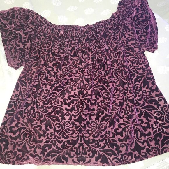 HOLLISTER Velvet off the shoulder top - Picture 1 of 2